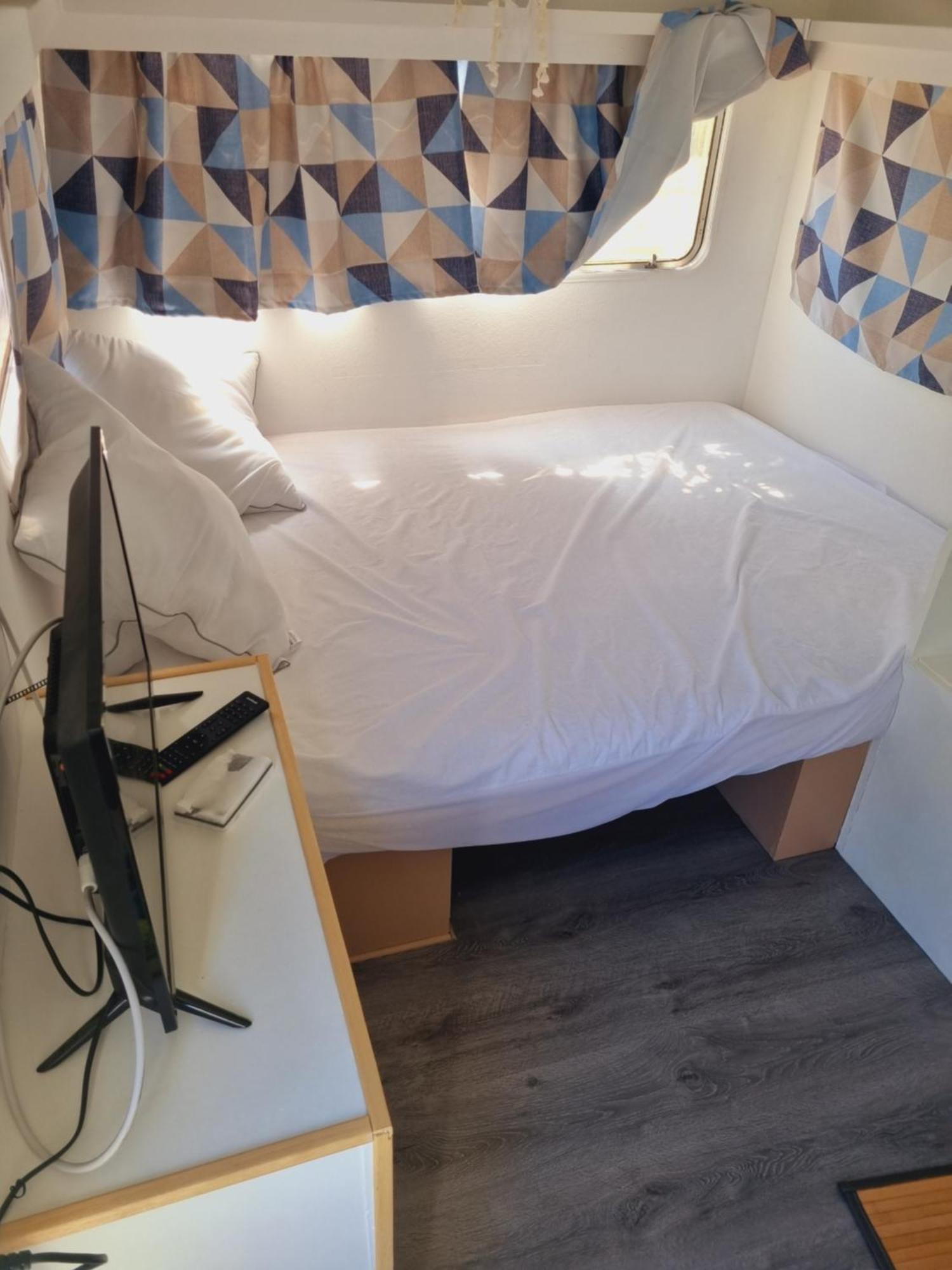Le Mazet Hotell Poussan Eksteriør bilde