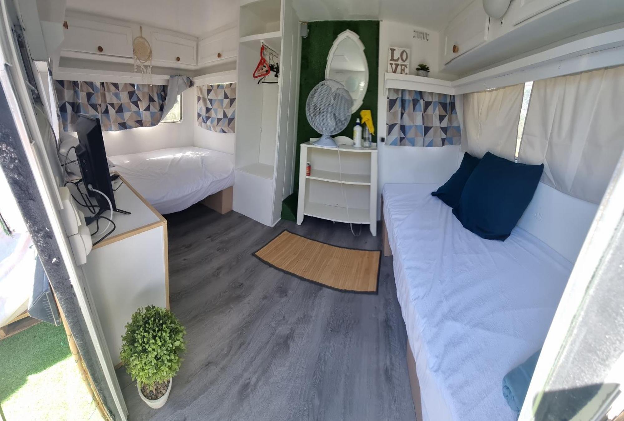 Le Mazet Hotell Poussan Eksteriør bilde